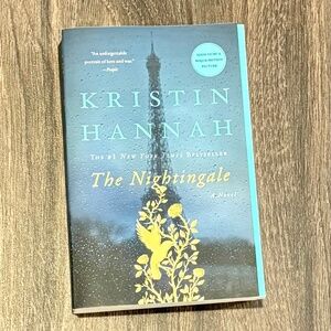 Nightingale : A Novel by Kristin Hannah (2017, Trade Paperback)